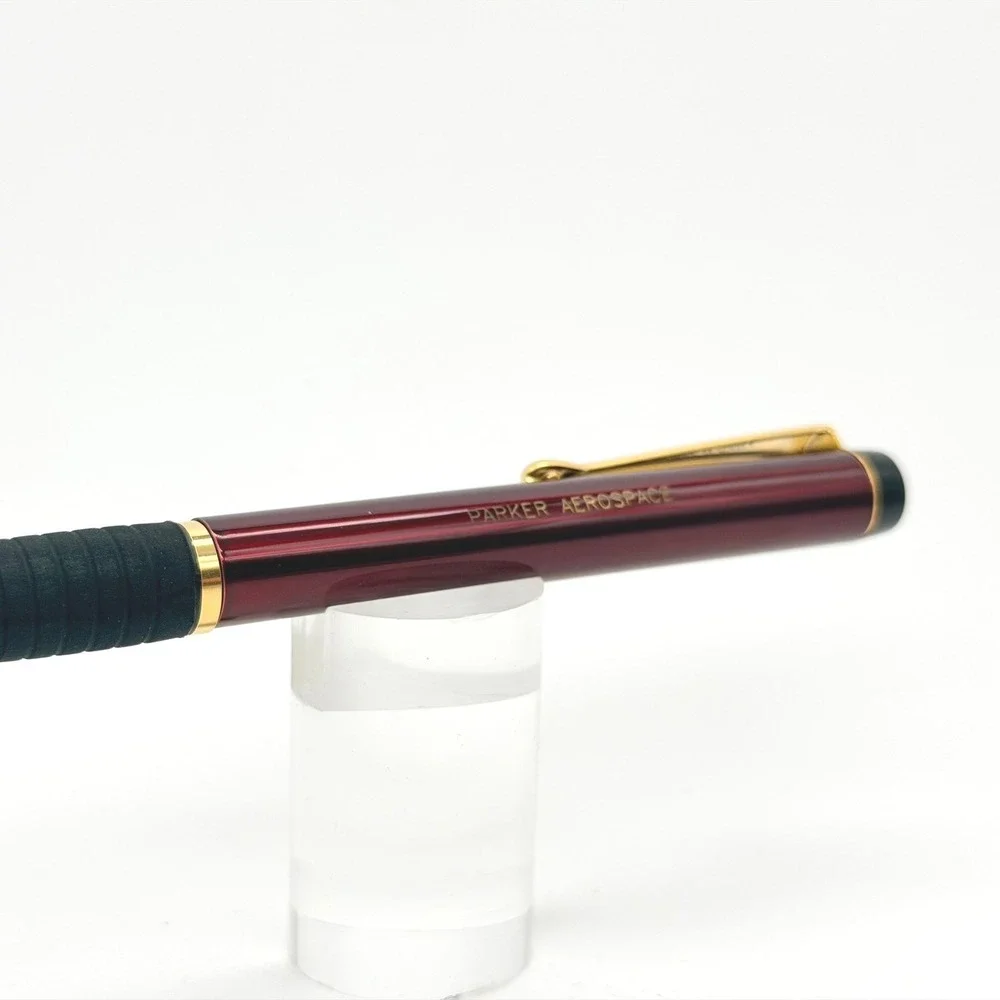 Parker Inflection Ballpoint Pen Unisex OS‎ Burgundy Gold Trim Aerospace Office